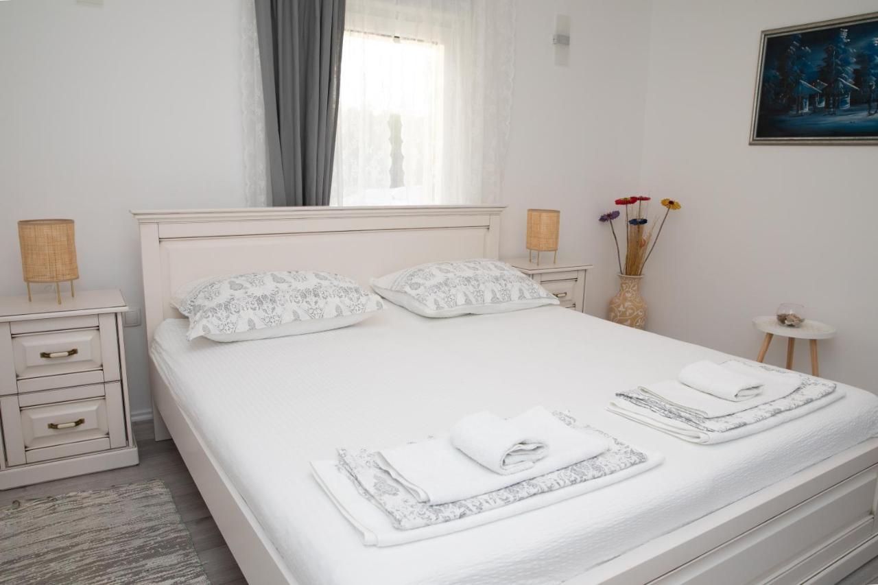Apartment Kravica Любушки Екстер'єр фото