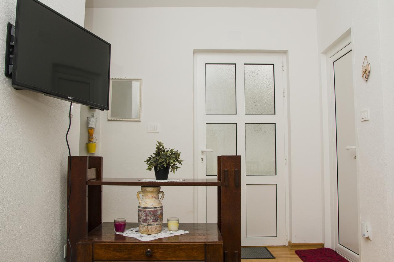 Apartment Kravica Любушки Екстер'єр фото